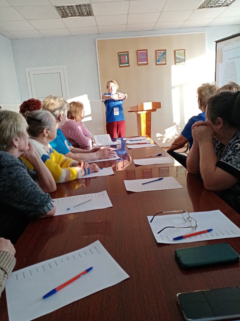 У нас всегда с собой есть два "доктора" - правая нога и левая нога