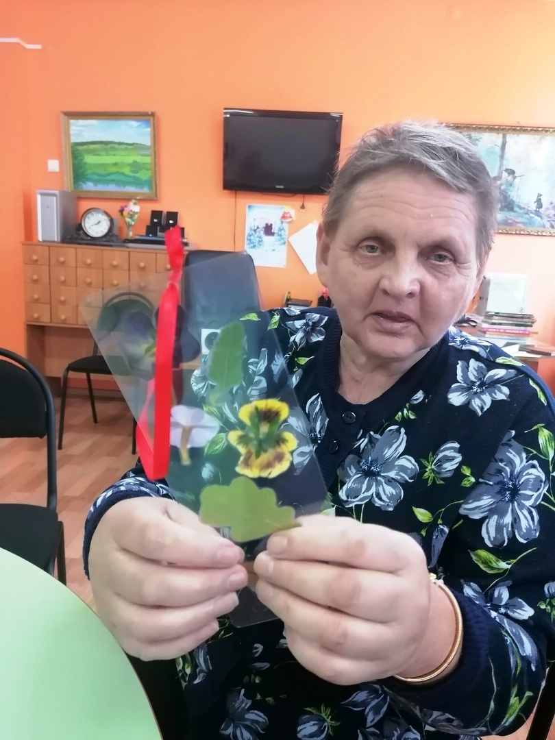 Краски осени в книжных закладках