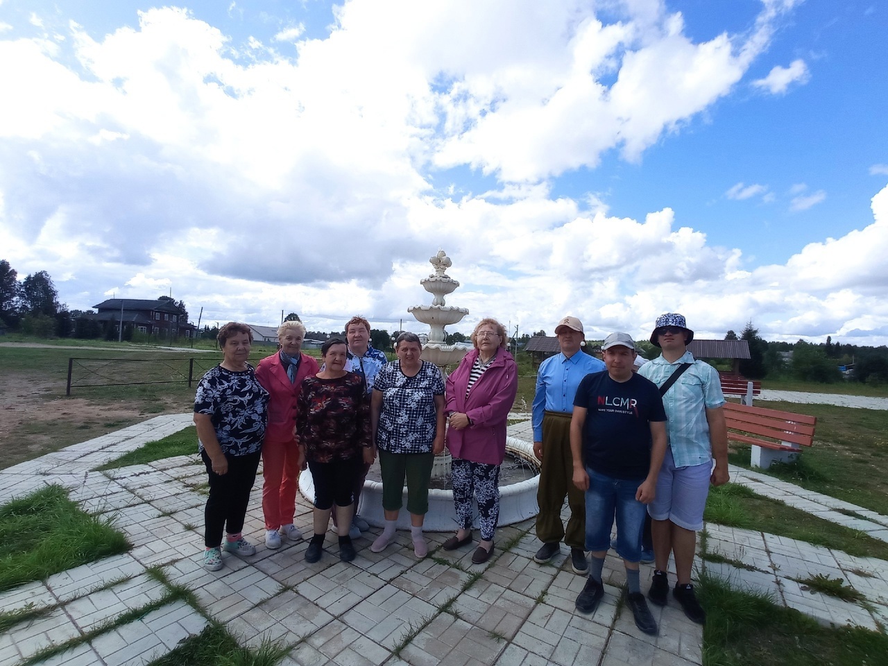 Ежегодно, 30 июля весь мир отмечает День друзей.