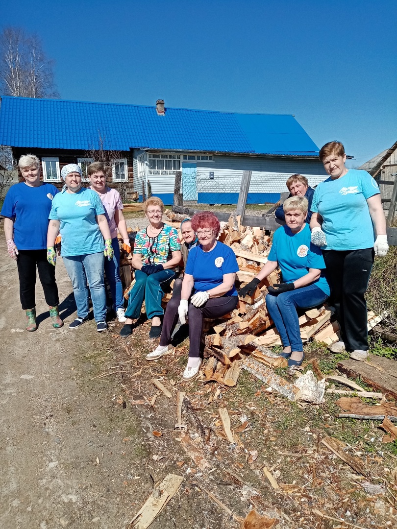 Трудовой «десант» волонтёров.